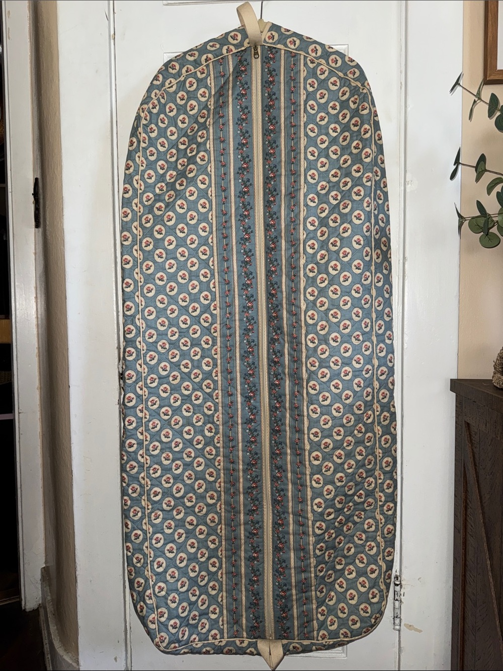 Vera Bradley Quilted Hanging Garment Bag in Retired Blue & Floral Pattern 48X20
